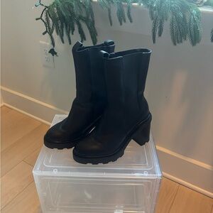 Black Women's Lugg Boots